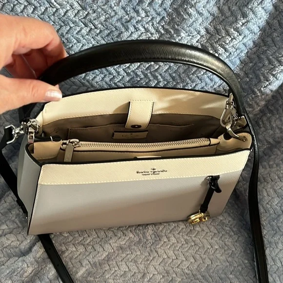 Kate spade medium crossbody - Picture 2 of 8